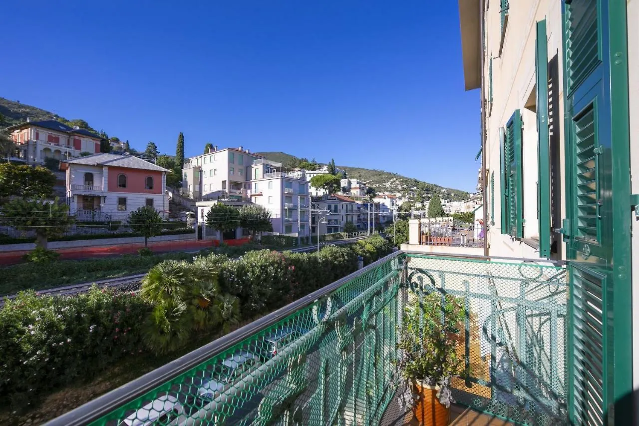 Palace Apartment 250M From Sea - Happy Rentals Alassio