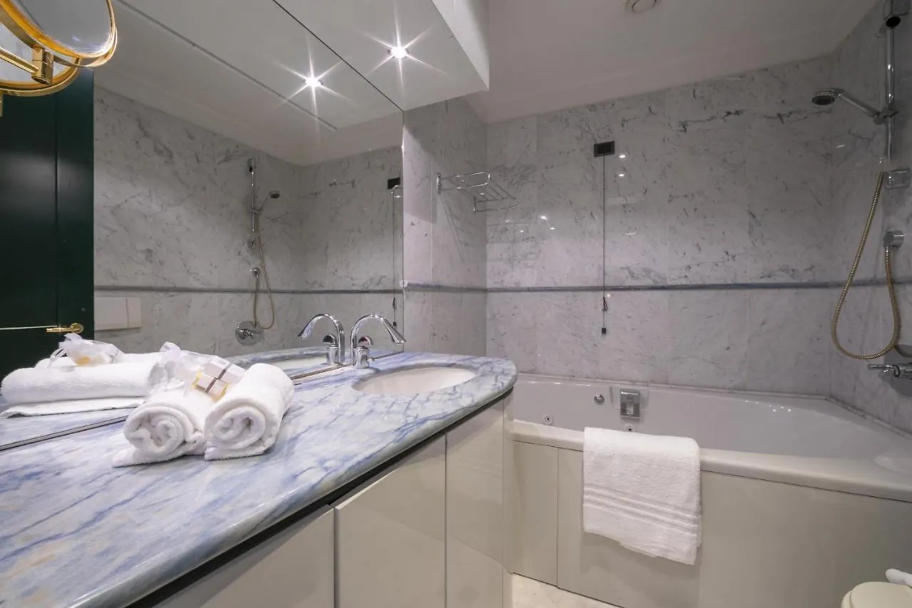 Palace Apartment 250M From Sea - Happy Rentals Alassio