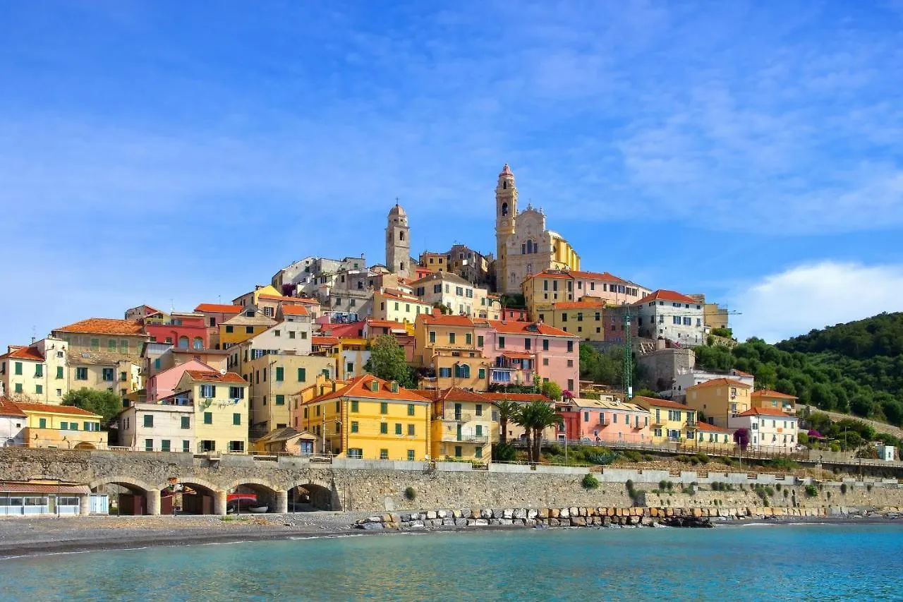 Palace Apartment 250M From Sea - Happy Rentals Alassio 0*,  Itálie
