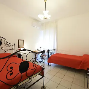 Casa Rosso Melograno Alassio
