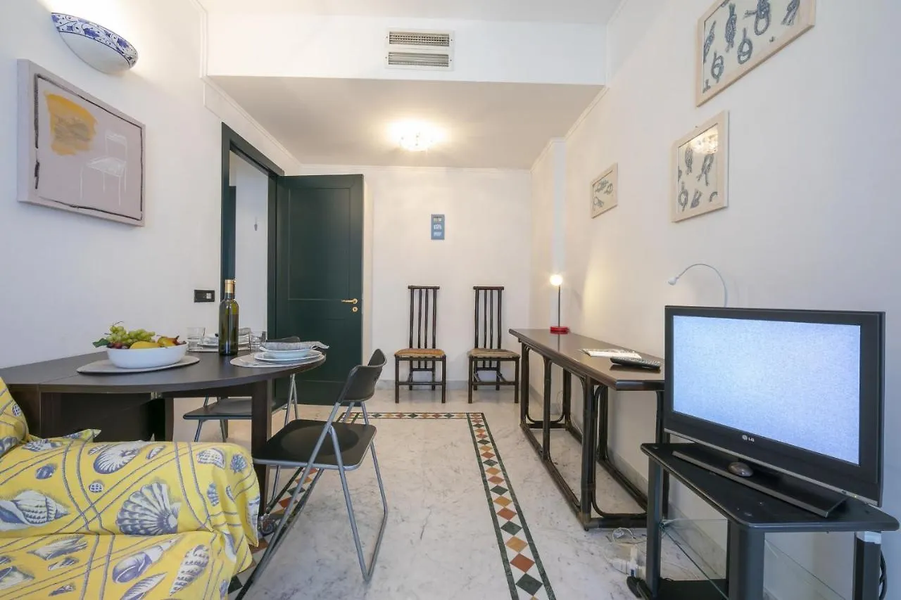 Palace Apartment 250M From Sea - Happy Rentals Alassio 0*,  Italia